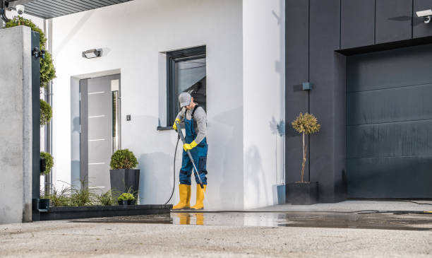 Best Pool Deck Cleaning  in Bevil Oaks, TX